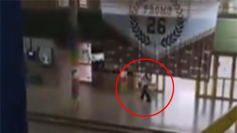 El alumno que disparó a un compañero entró con una escopeta en una funda de guitarra