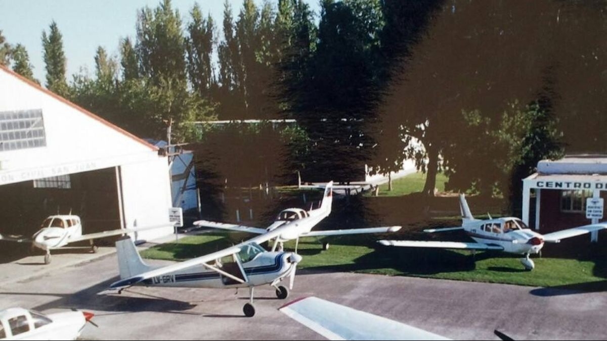 Una aeronave debió aterrizar de emergencia descompensarse el acompañante