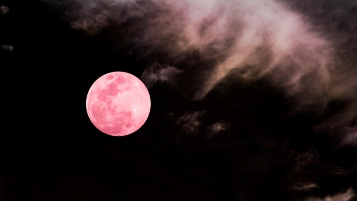 La Luna llena inaugura el mes de abril en Argentina con un fenómeno especial
