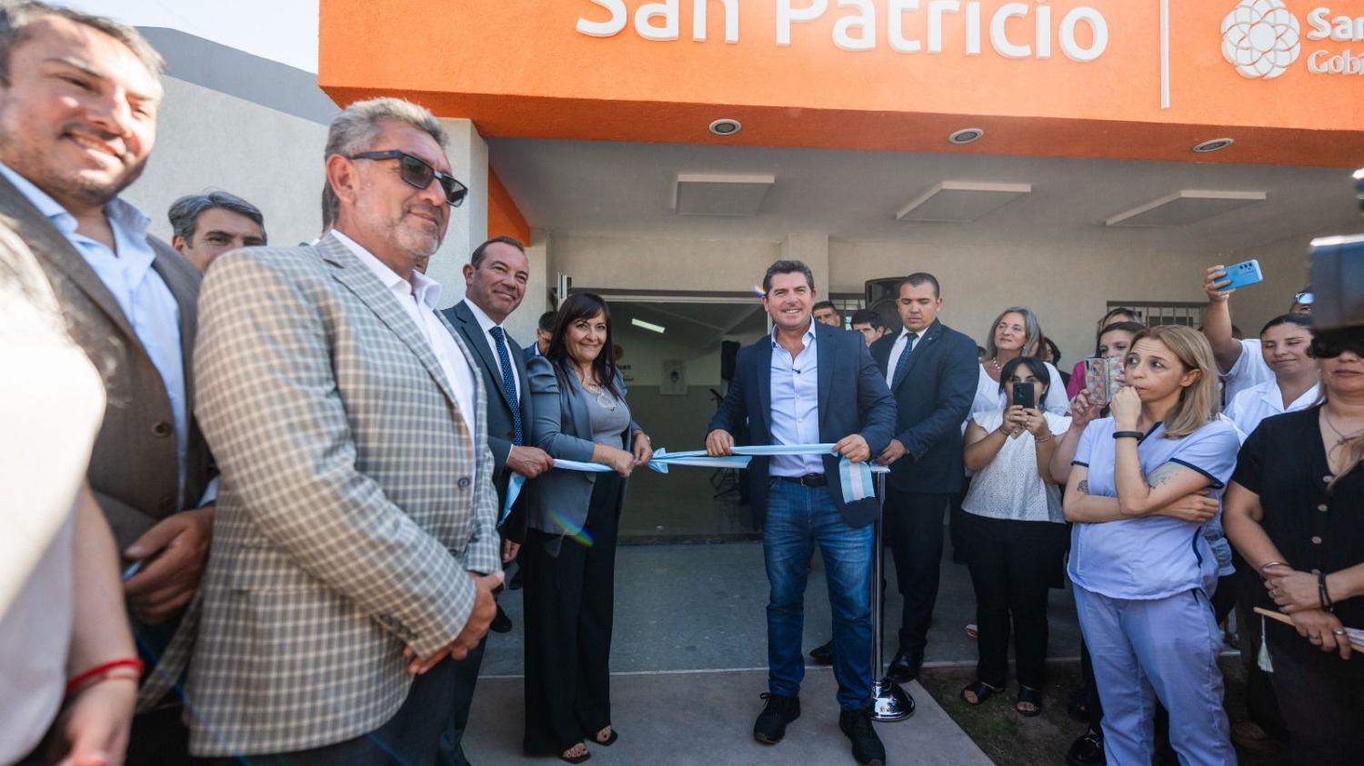 Orrego inauguró el renovado Centro de Salud San Patricio en Chimbas
