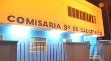 Un auto embistió a un joven que terminó en el hospital