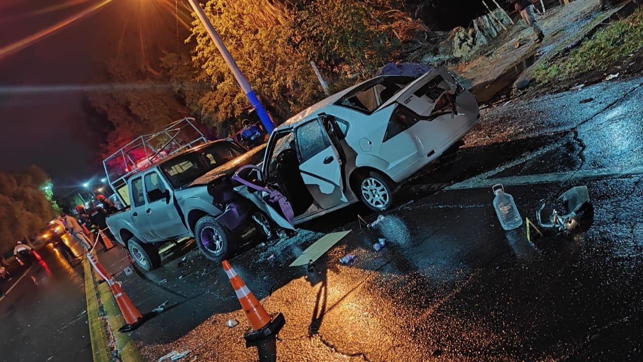 San Juan: múltiple choque y personas atrapadas en un auto en Ruta 20
