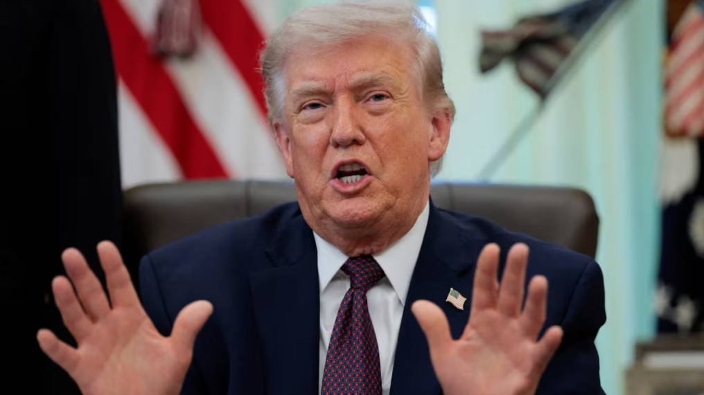 Donald Trump aseguró que Irán pidió un cese el fuego por la guerra