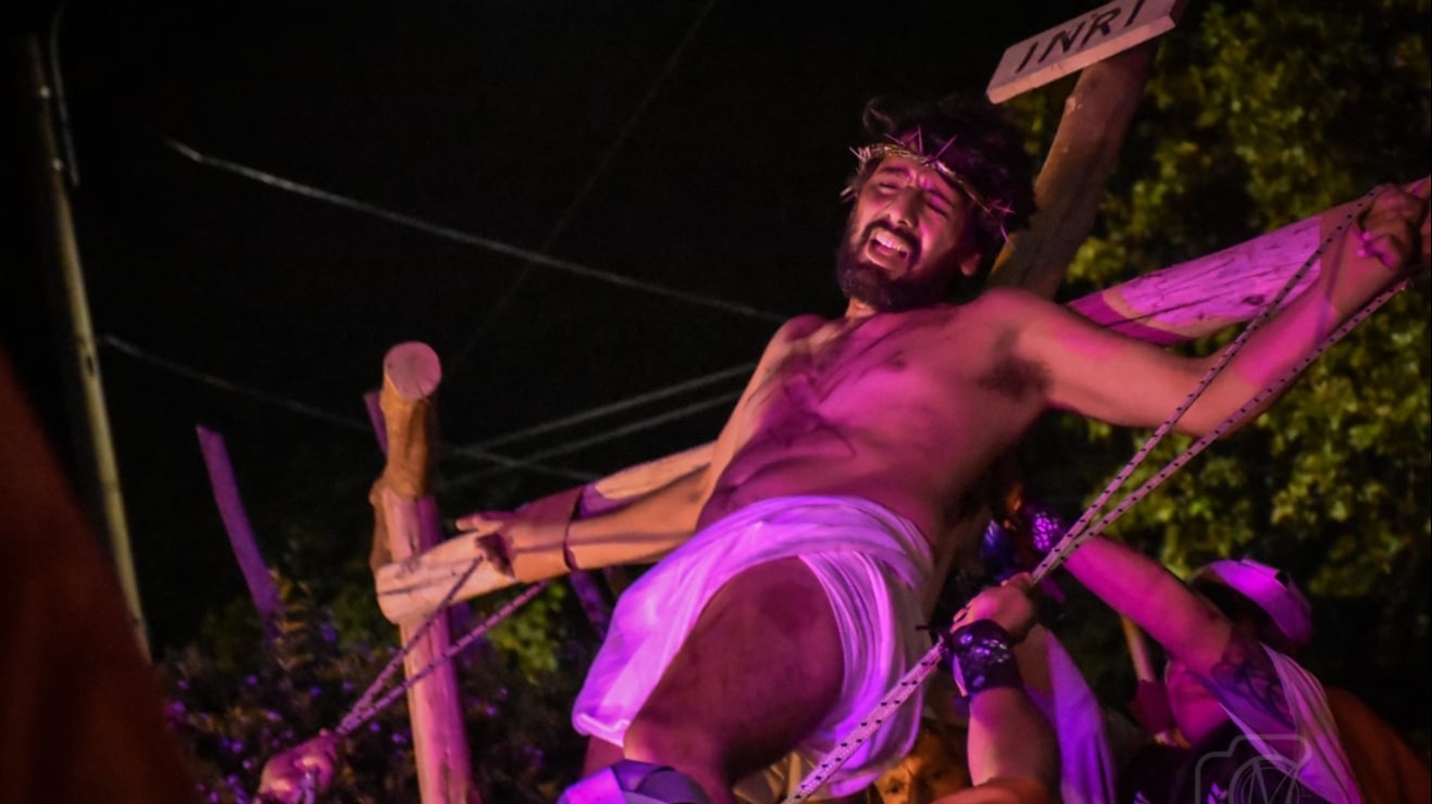 Fe y solidaridad en un gran Vía Crucis del Santuario de Fátima en Rawson