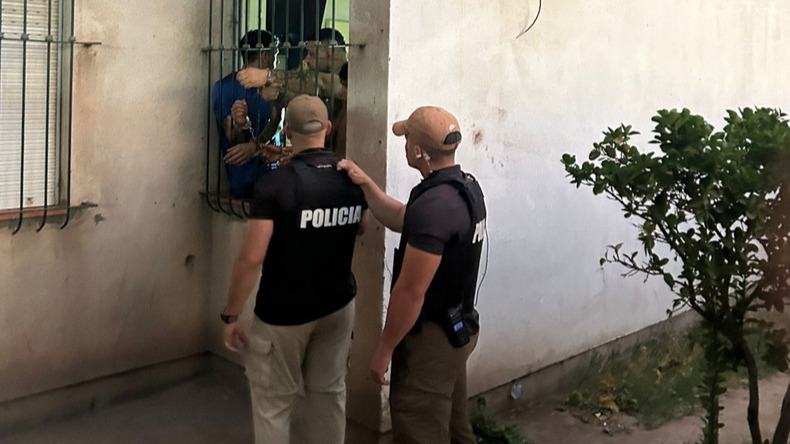 El GERAS cercó el barrio Manantiales y hay 7 delincuentes atrincherados