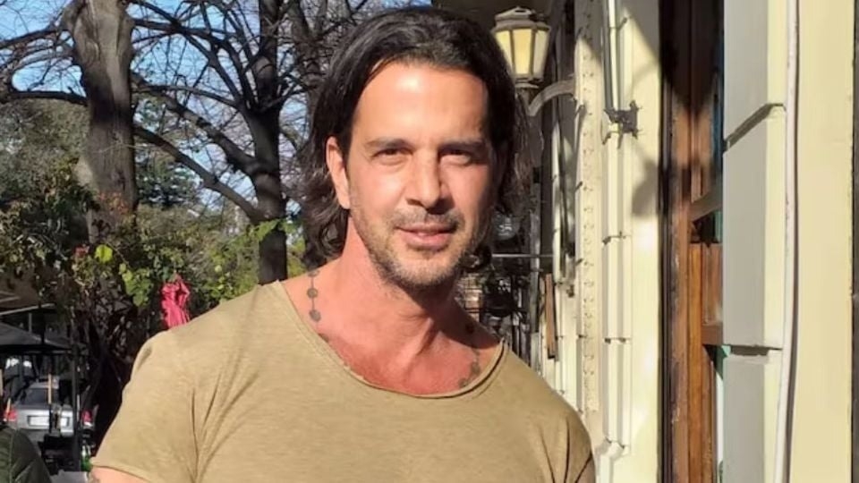 Santiago Almeyda confirmó el trío sexual con Flor Peña y contó los detalles