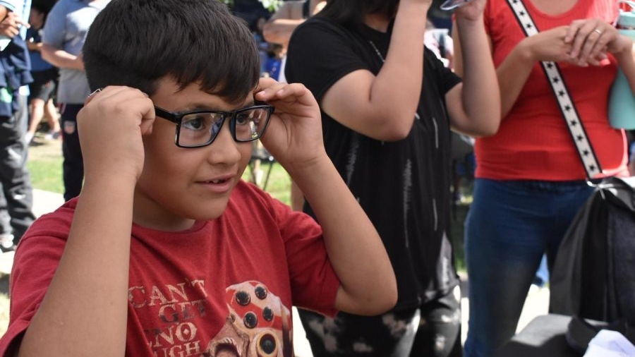 Chicos de Capital podrán acceder a controles visuales y anteojos gratis
