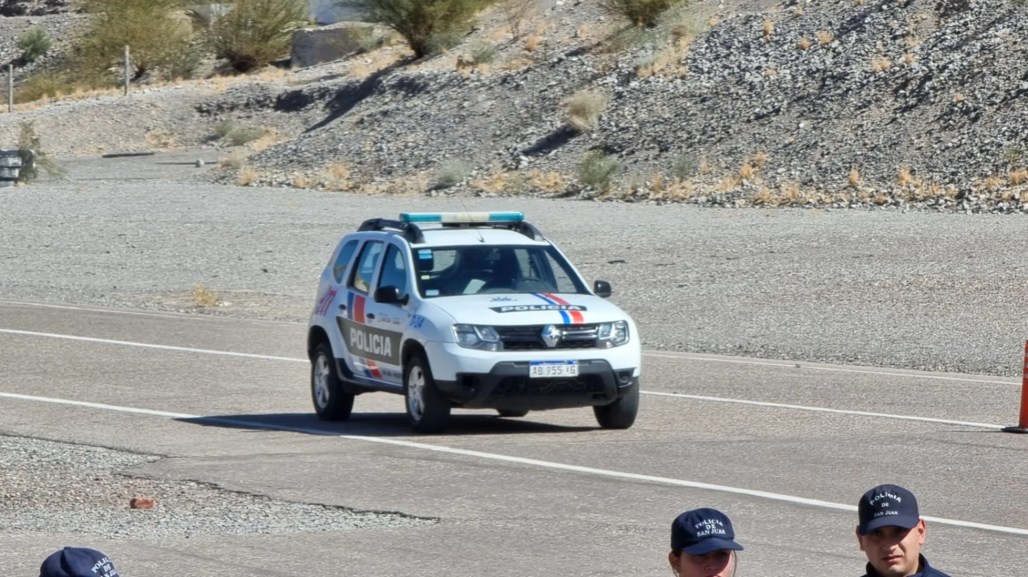 Una mujer murió en un choque entre un auto y un camión en Sarmiento