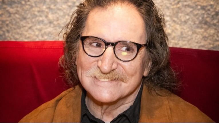 Quién hija de un famosísimo cantante confesó que sería novia de Charly García