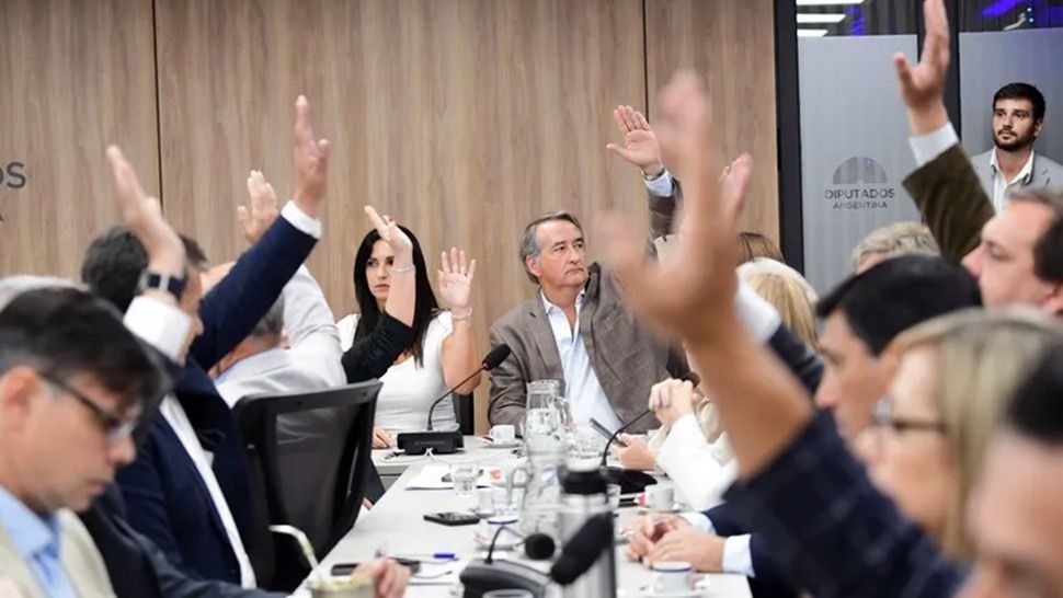 El oficialismo acelera en Diputados la reforma de glaciares