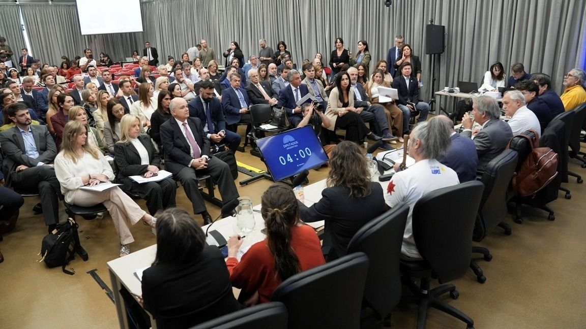 La Libertad Avanza y las provincias buscan el dictamen para el tratamiento de la Ley de Glaciares