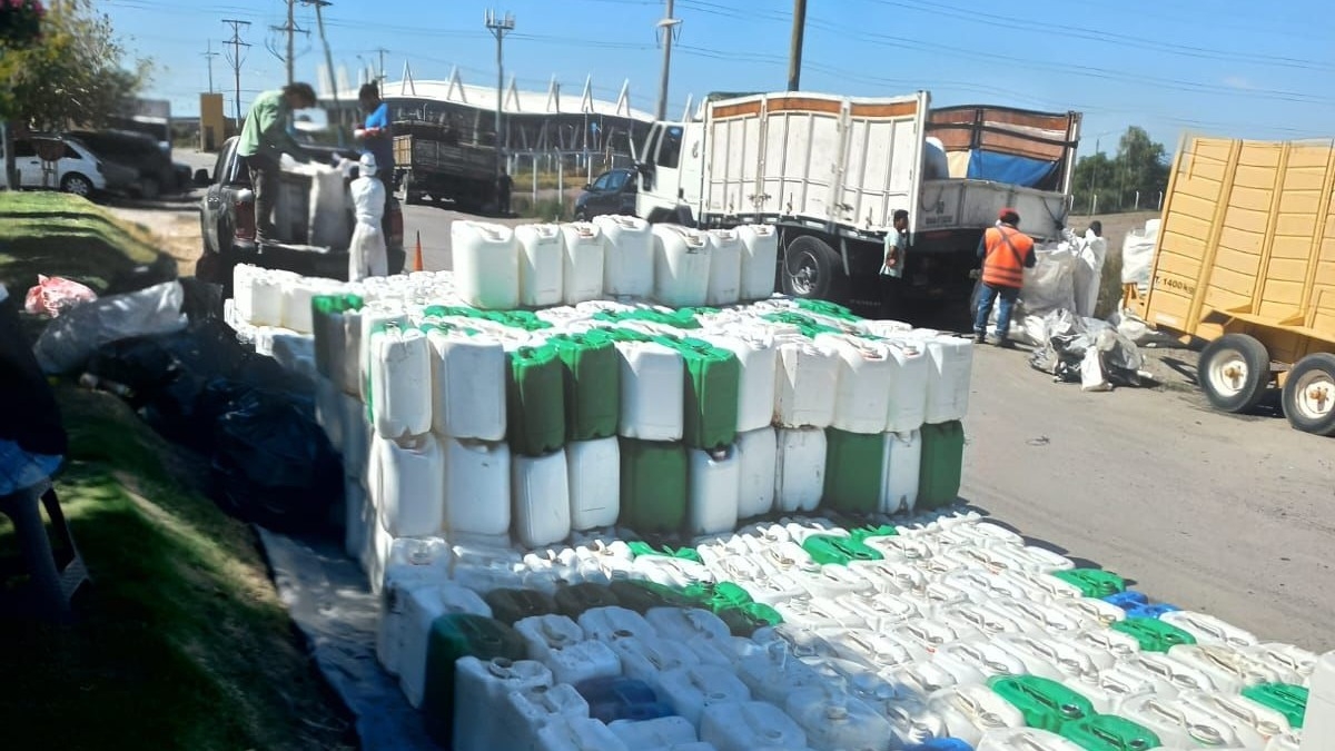 San Juan recolectó casi 4.000 kg de plástico agrícola para reciclar
