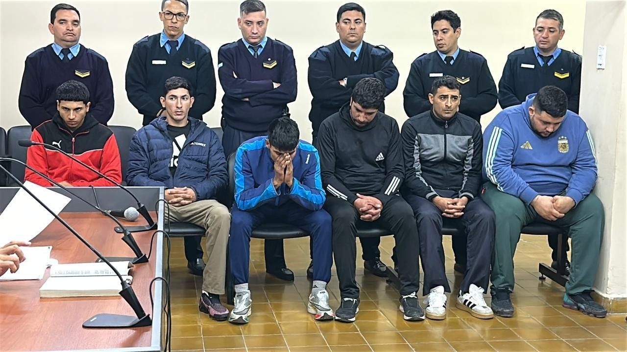 Un atrincherados de Manantiales confesó "la droga es nuestra" y renunció su abogado