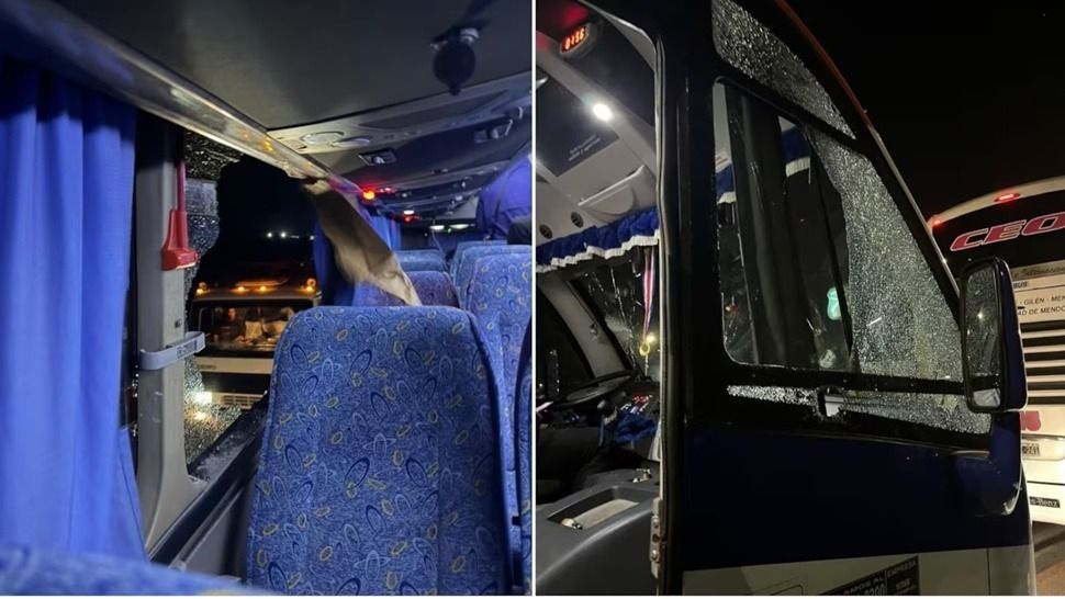 Atacaron un colectivo con hinchas de Boca en Chile a piedrazos