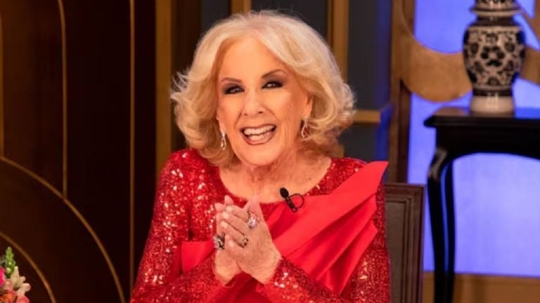Quién es el cantante que descubrió ser pariente perdido de Mirtha Legrand