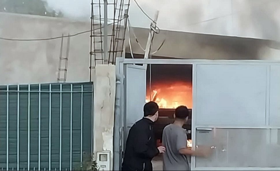 Explosión e incendio destruyeron una camioneta en Albardón