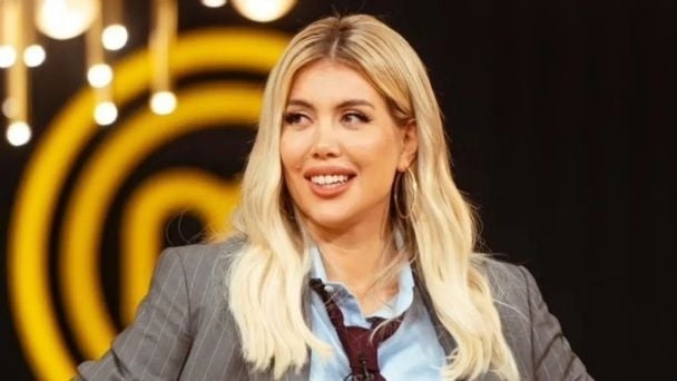 Quién es el famoso que está cerca de Wanda Nara: "Tiene sus fotos desnudo"