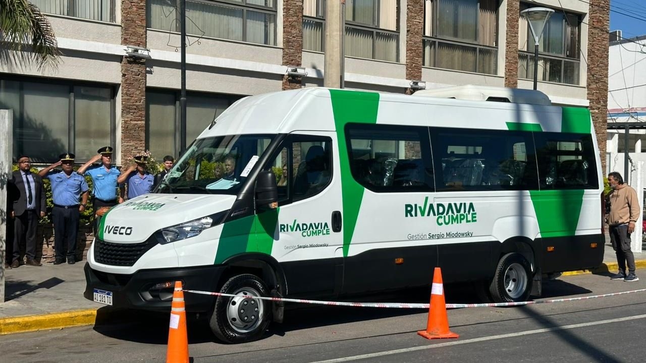 Rivadavia presentó la unidad 26 de su parque automotor