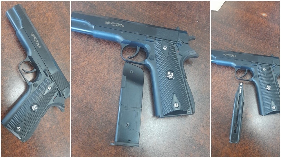 Menor de 14 años llevó a la escuela un arma airsoft porque sufría bullying