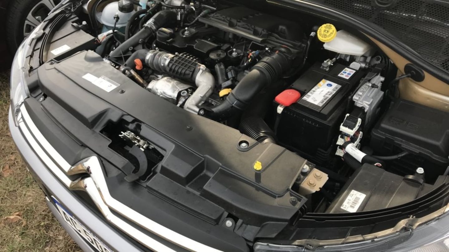 El descubrimiento que cambiará a los autos para siempre: qué pasa si se le pone agua al diésel