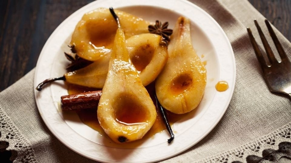 Aprende a preparar peras caramelizadas en sarten de forma muy sencilla