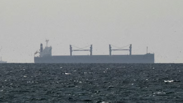 EE.UU. moviliza buques de guerra para liberar el petróleo en Ormuz