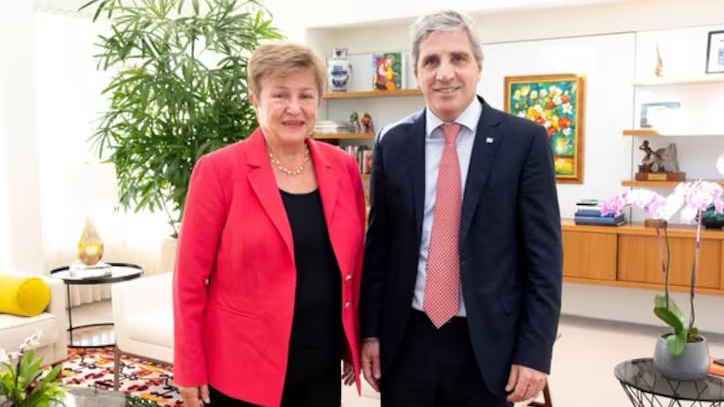 Caputo viaja a Estados Unidos para renegociar las metas con FMI y conseguir US$ 1.000 millones