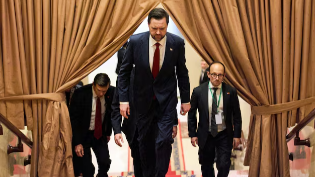 Irán y EE.UU. no lograron acuerdos y seguirán negociando este domingo