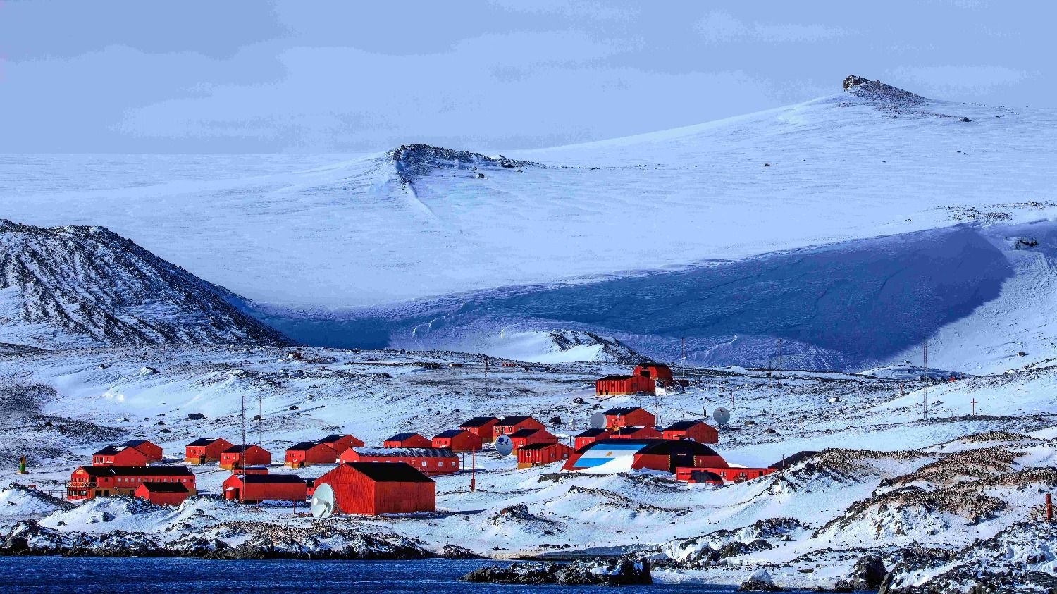 Trabajadores de Cancillería advierten que la “militarización” del Programa Antártico pone en peligro la soberanía argentina