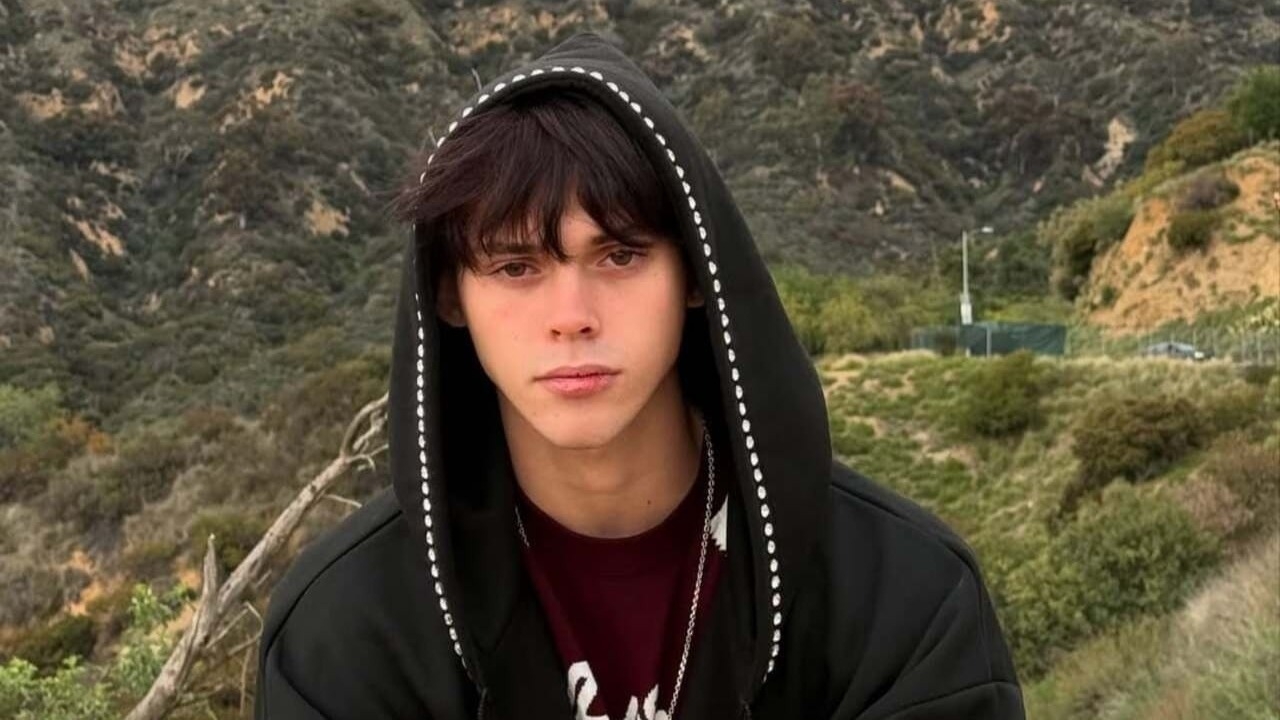 Felipe Fort encendió las redes sociales con una foto al borde de la censura