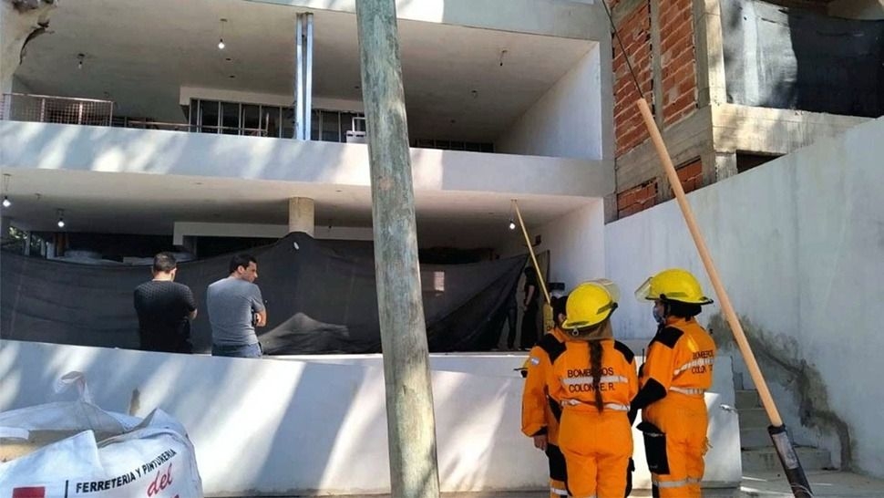 Trabajadores hallaron un cadáver oculto en la pared de una obra en construcción