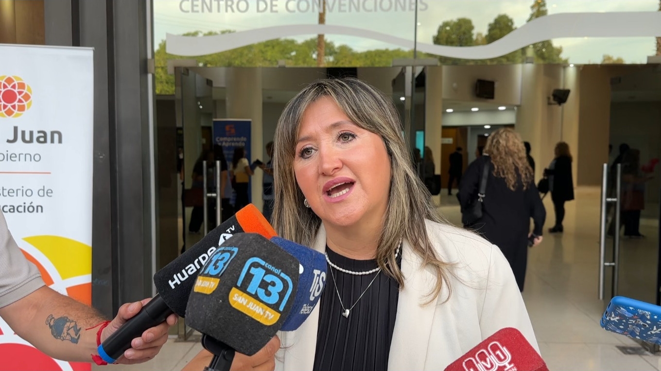 Silvia Fuentes habló de retomar las paritarias y el descuento a docentes ¿qué pasará?