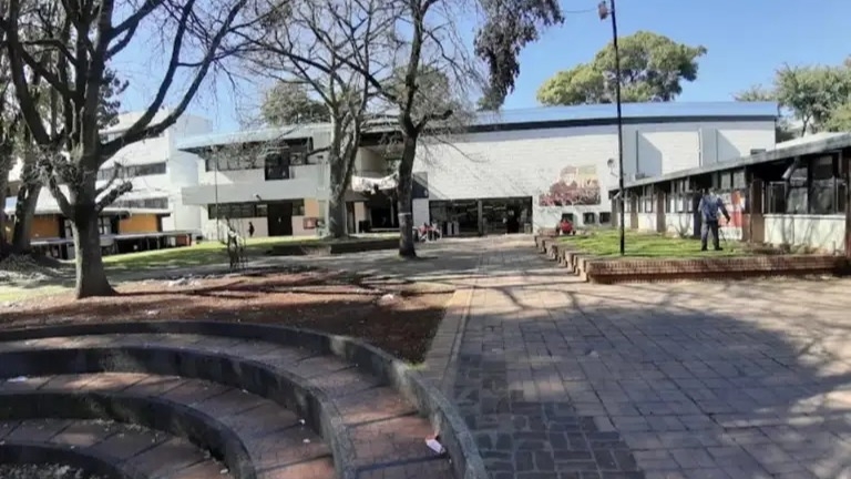 Encuentran a una beba muerta en la Facultad de Arquitectura de La Plata