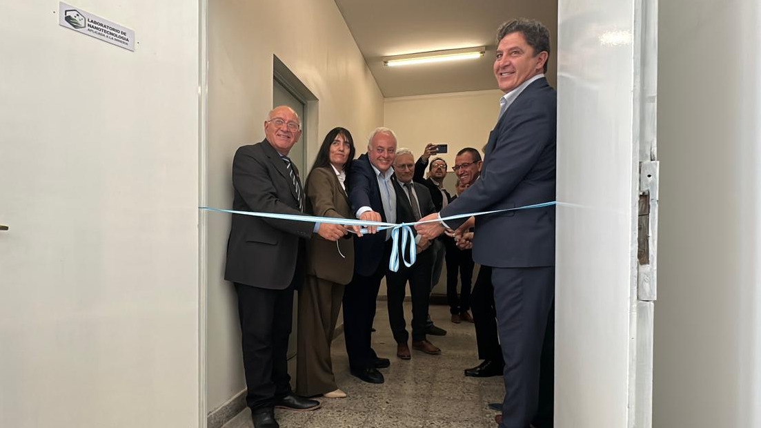 La inauguración contó con funcionarios de gobierno y la UNSJ. FOTO: DIARIO HUARPE