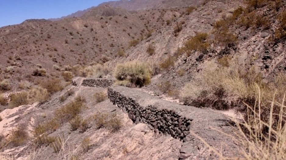 La recuperación del milenario Canal del Indio está en la agenda oficial