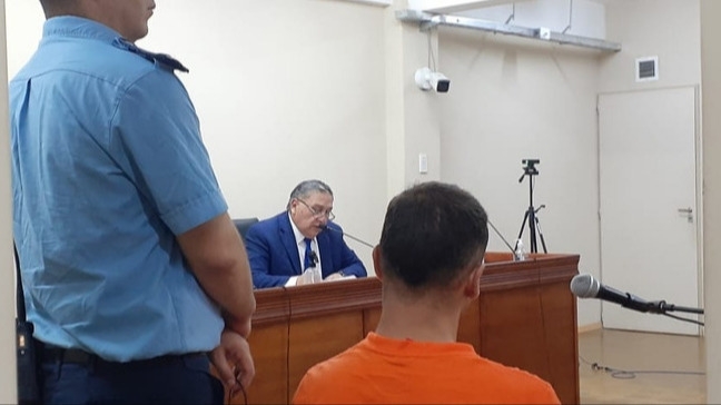 Lo acusaron de abuso, se retractaron en el juicio oral y recibió cinco años de prisión