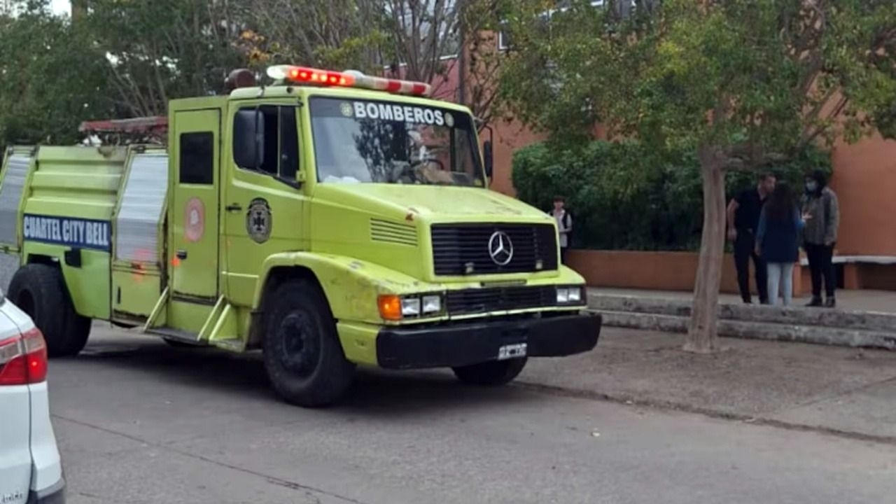Explosión en un colegio de La Plata obligó a evacuar a los alumnos