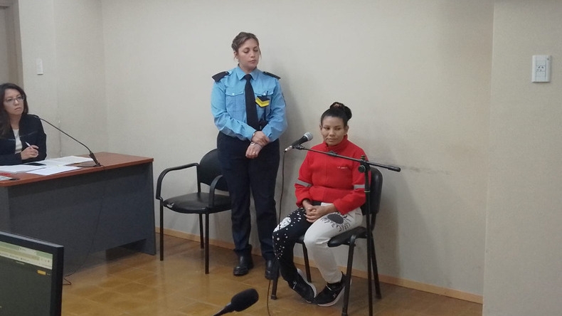 Una mujer fue detenida en el Barrio La Estación por darle tres puntazos a su vecina