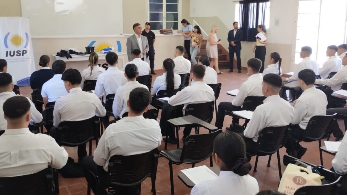 Anunciaron una nueva carrera universitaria virtual, de dos años y con alta demanda