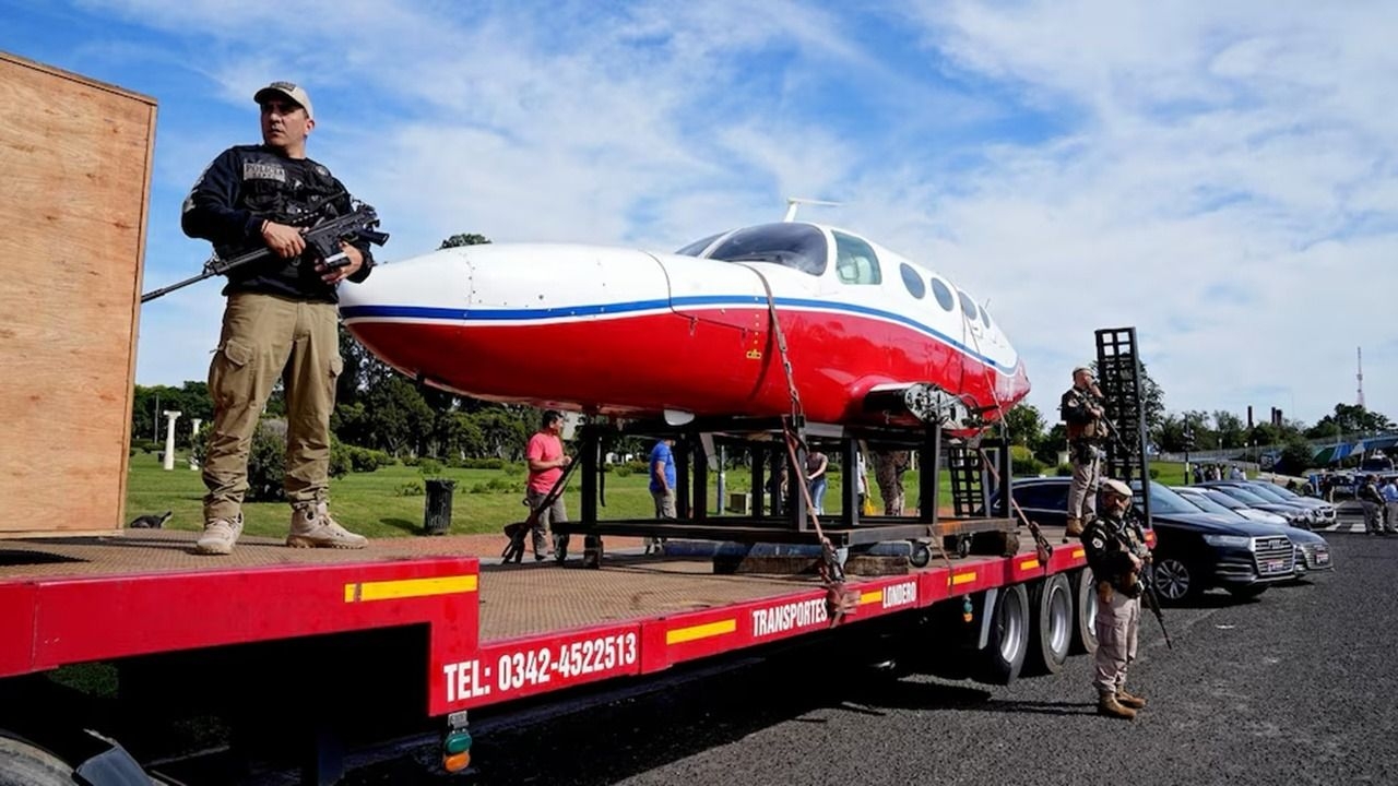 Santa Fe remata autos, motos y hasta un avión incautados al delito