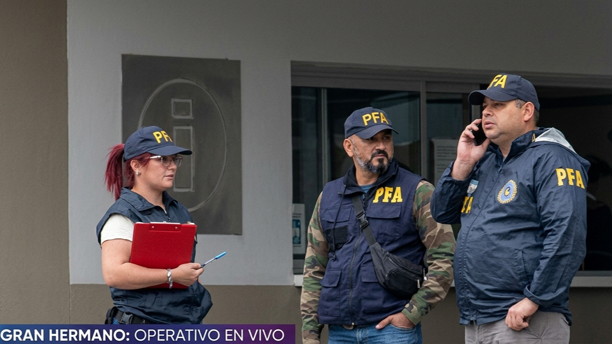 Escándalo en Gran Hermano: notificaron a participante por una causa judicial