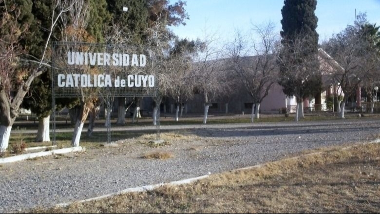 Activan protocolos de seguridad en el Colegio Secundario de la UCCuyo por amenazas