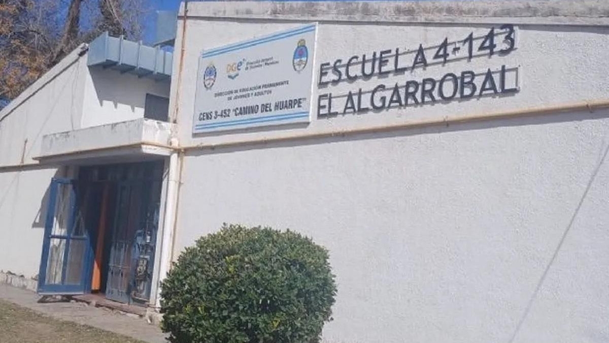 Imputaron a tres estudiantes por amenazas de tiroteo en escuelas