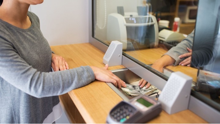 Bancarios recibirán aumento y el salario inicial supera los $2,2 millones