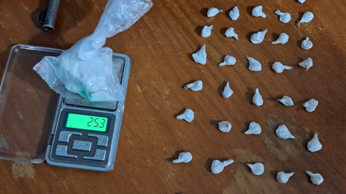 Detuvieron a una pareja de delincuentes que manejaban kioscos de drogas