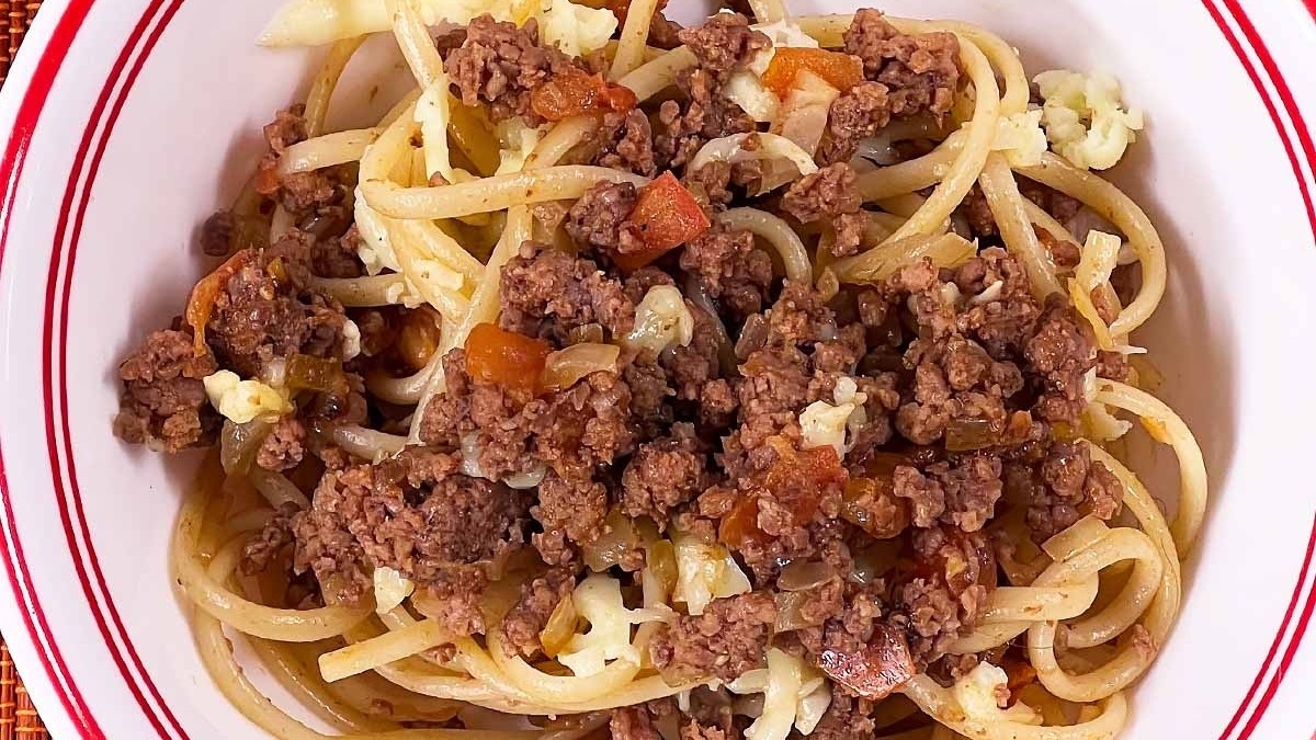 Seis formas de preparar pastas con carne que rinden para toda la familia