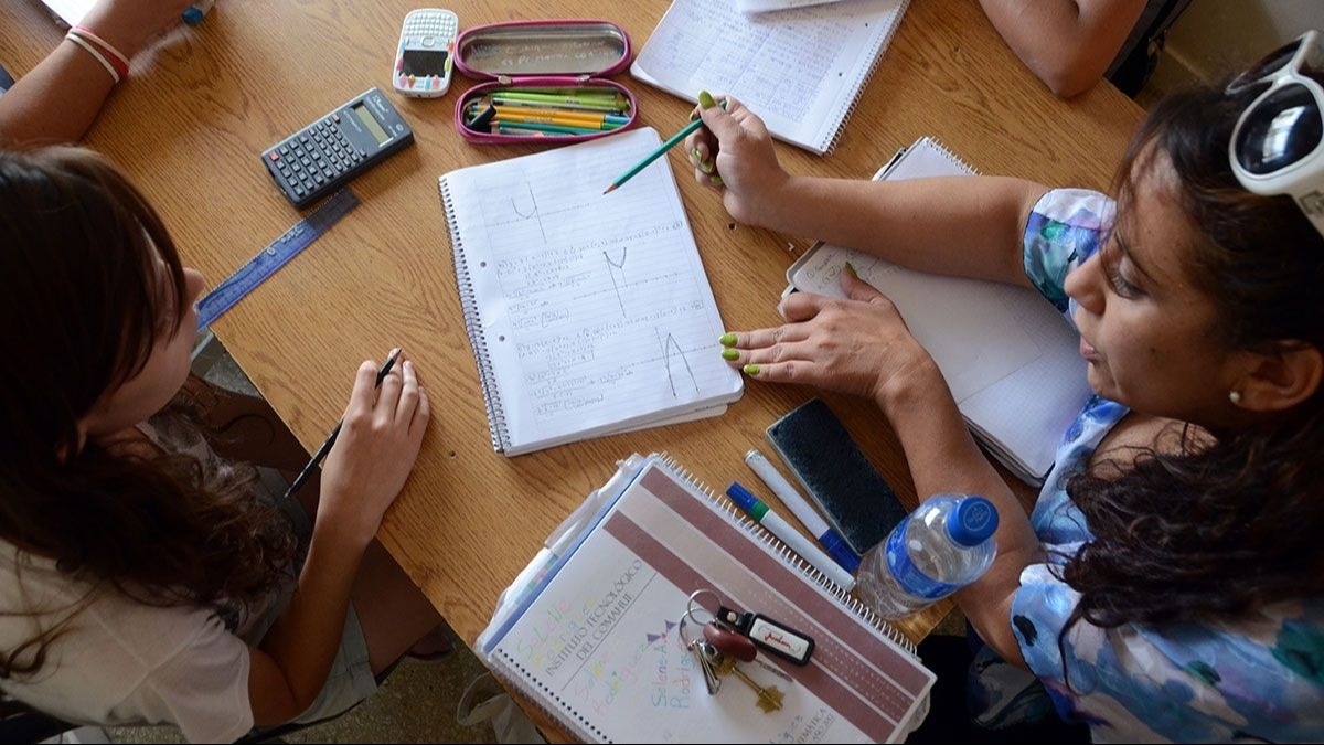 La confesión de un famoso: “Terminé el colegio porque me llevé a tres profesoras a vivir a mi casa”