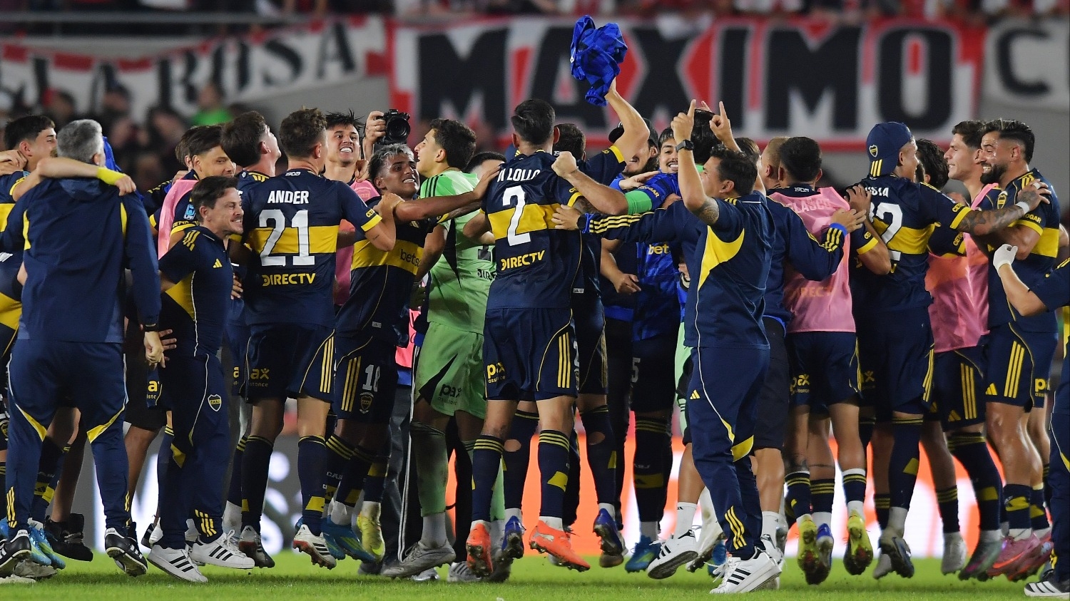 Boca se impuso a River en el Monumental y le ganó por la mínima