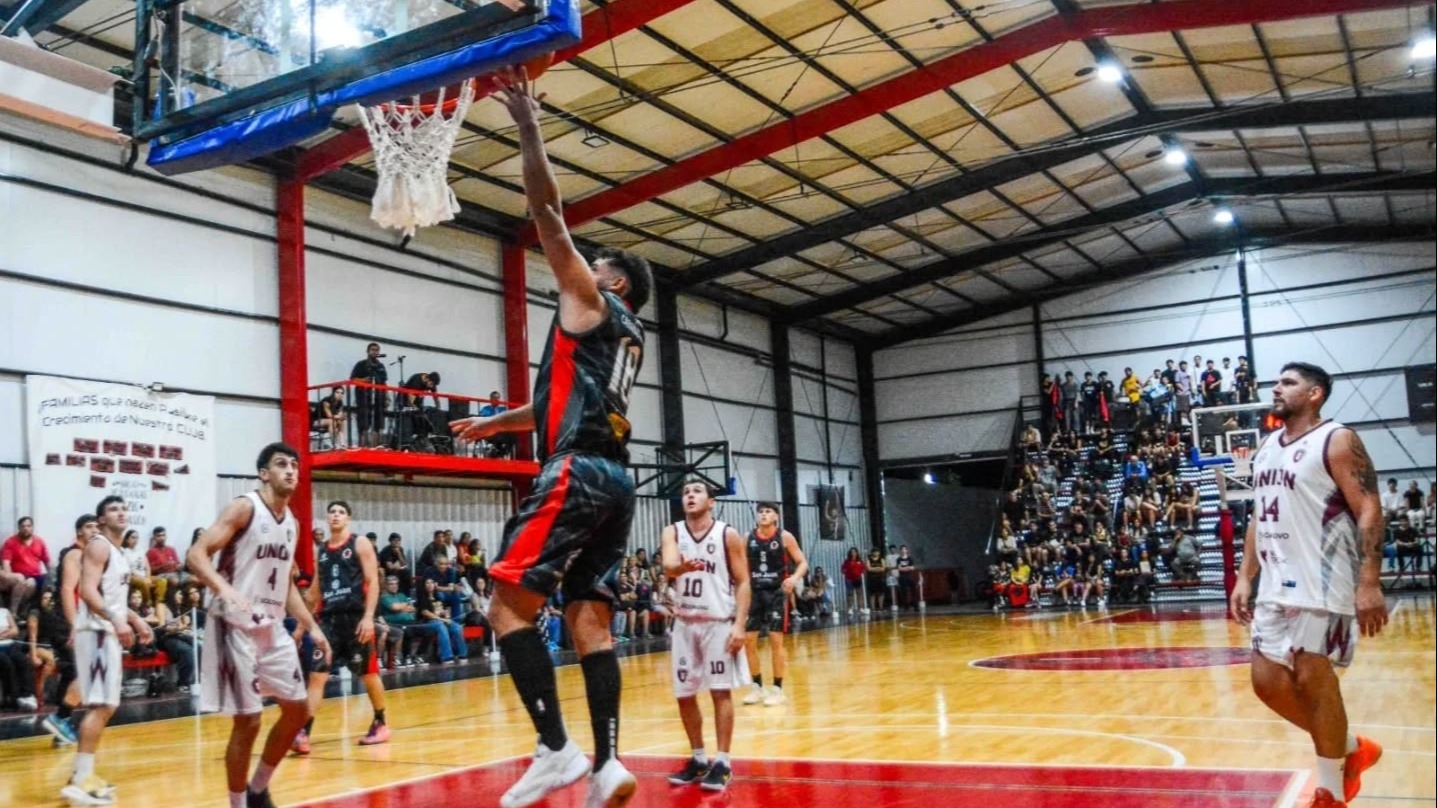 Urquiza se hizo fuerte de local y sumó su tercer triunfo consecutivo