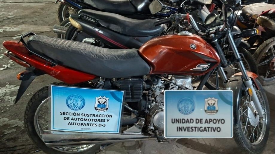 La Policía recuperó una moto robada en un descampado de 9 de Julio